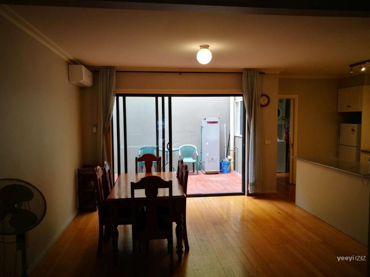 אפרטהוטל מלבורן Moonee Valley Views מראה חיצוני תמונה