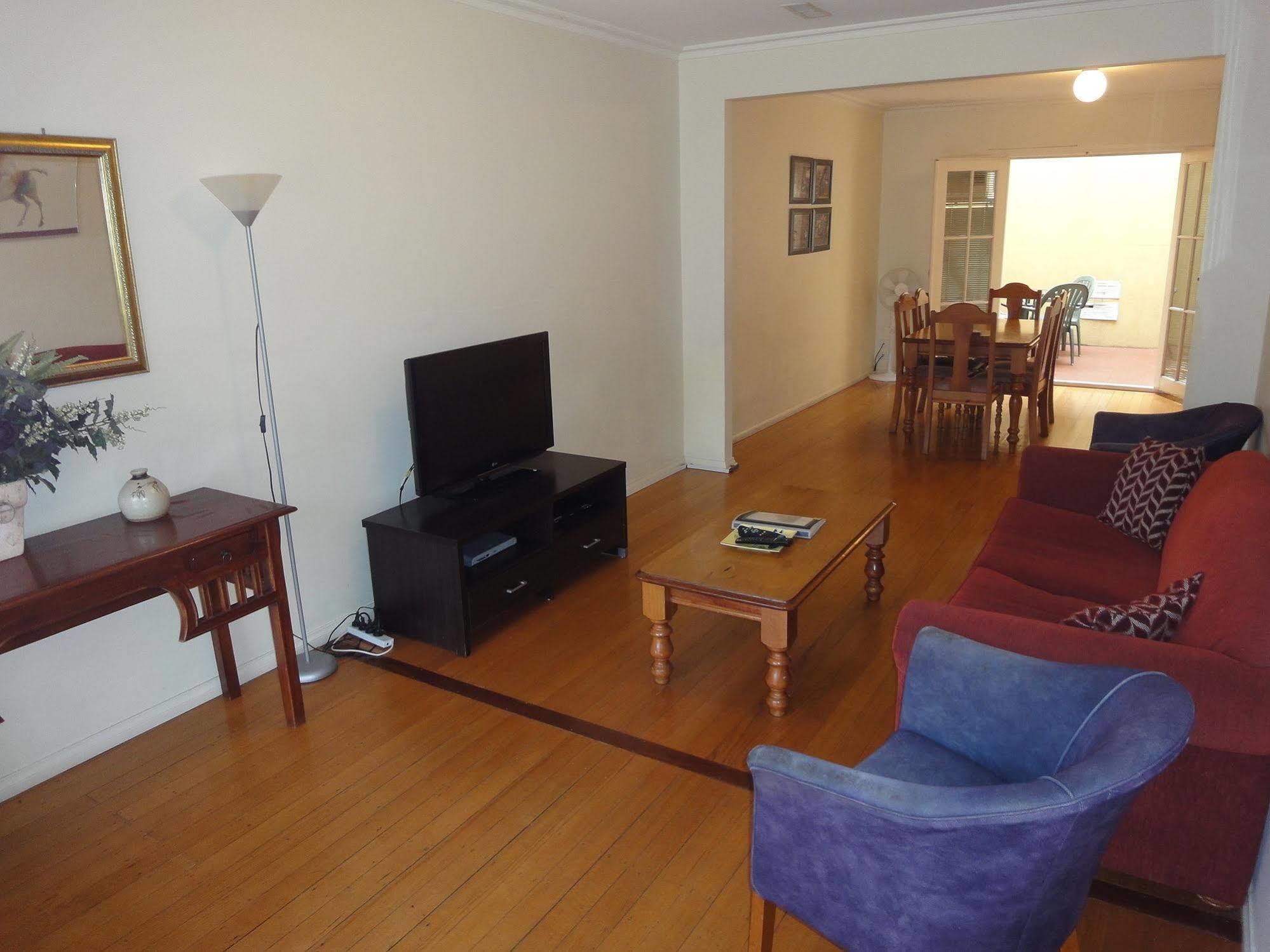 אפרטהוטל מלבורן Moonee Valley Views מראה חיצוני תמונה